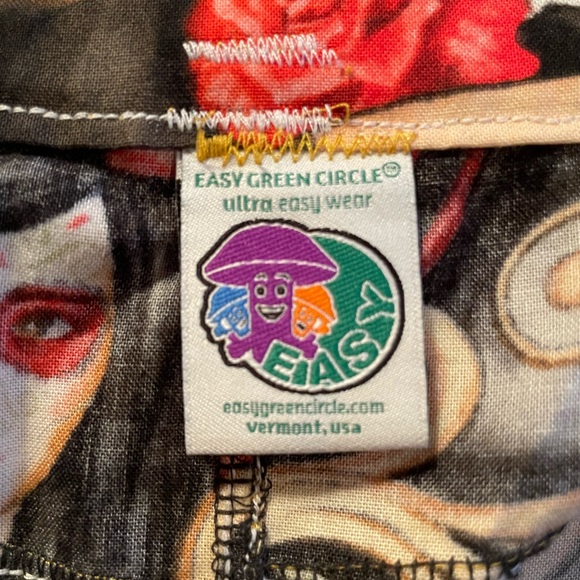 Woman’s size 6 Easy Green pants - Picture 8 of 9